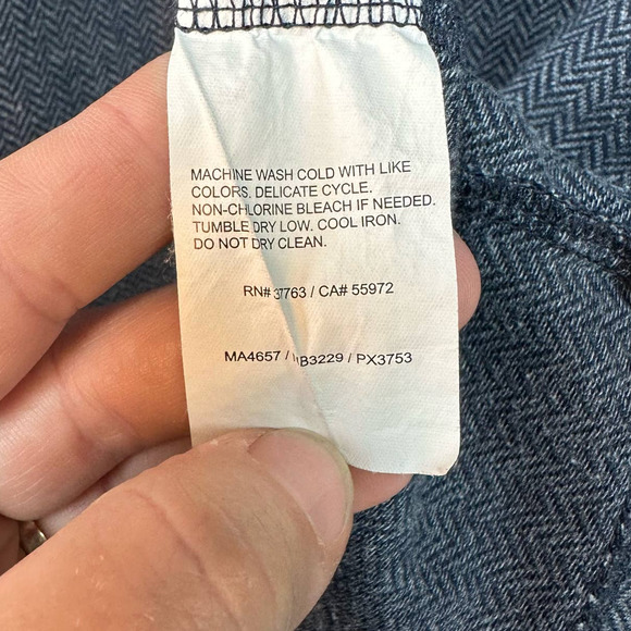 Perry Ellis Quarter Zip pullover - Picture 5 of 5